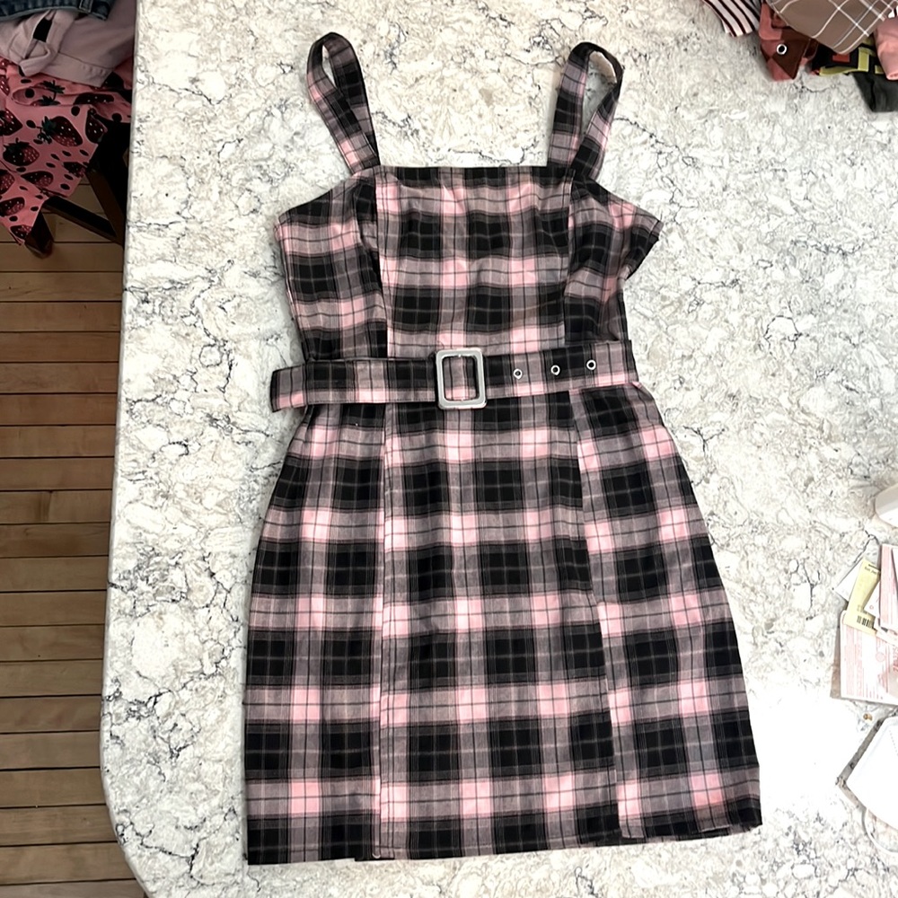 Small Plaid black and pink midi dress